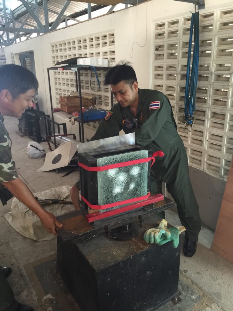 ผลทดสอบ กระจกกันกระสุนปี : 2015